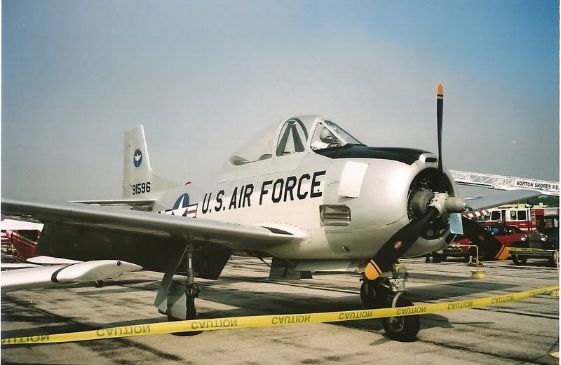 Warbird Information Exchange • View Topic - Muskegon Fly-In Warbirds